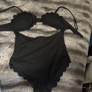 Cupshe Black Scalloped One Piece Swimsuit